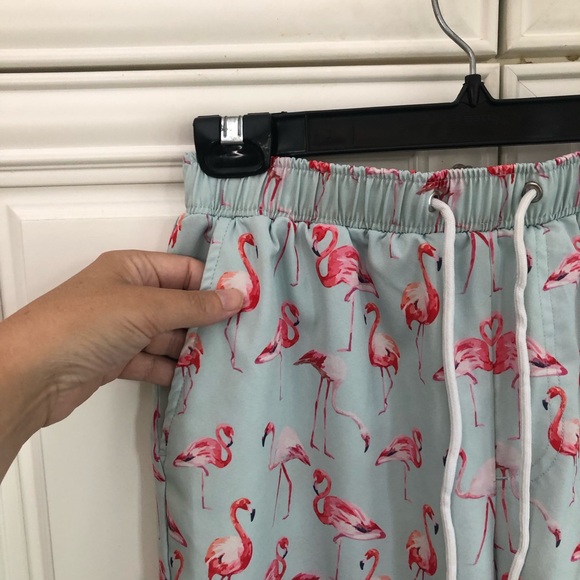 🥳HOST PICK🥳 Mosmann Australia men’s beach shorts - Picture 4 of 9